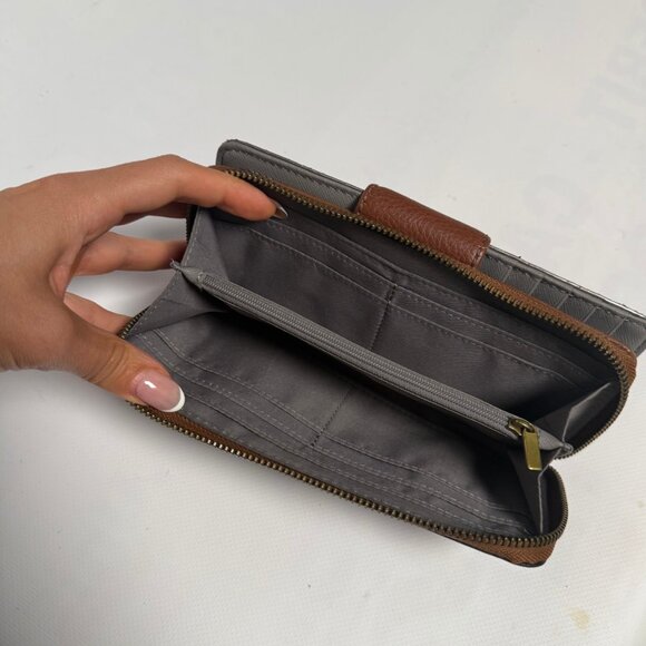 Fossil Madison Zip Clutch – Black Gunmetal - Picture 7 of 9